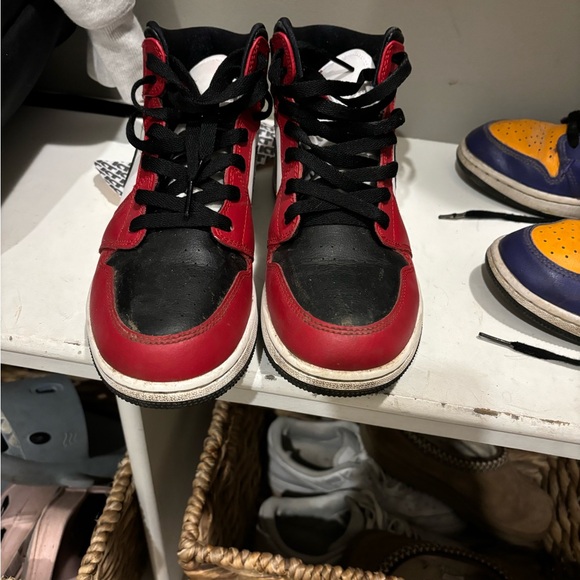 Jordan 1 mid sneakers - Picture 4 of 4